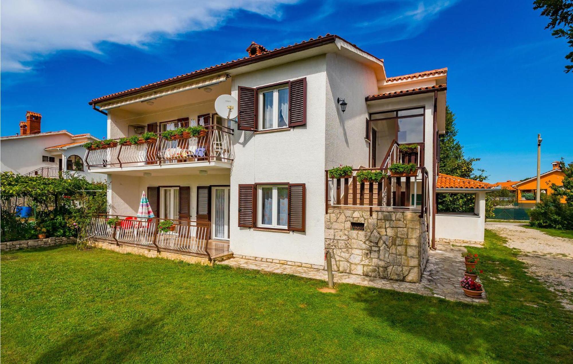 Awesome Apartment In Labin With Wifi Rasa Bagian luar foto